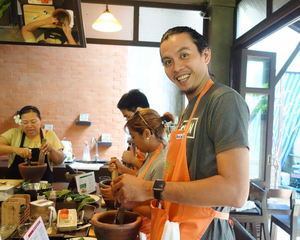 Bangkok: Authentic Thai cooking class - Image 2