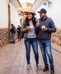 Cusco: Street food tour in the vibrant markets
